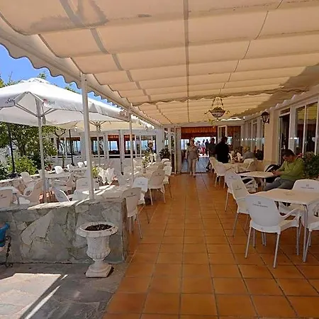 Hotel Al-andalus